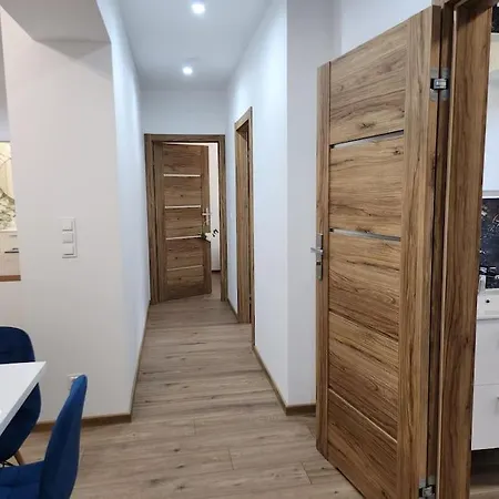 Apartament Happiness Holidays - Old Town 10 *